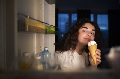 Как побороть "вечерний жор": советы диетолога