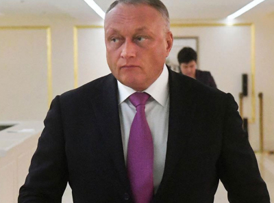 Человек слова и дела: за что россияне благодарят Дмитрия Савельева